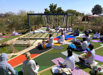 Outdoor yoga, Centurion